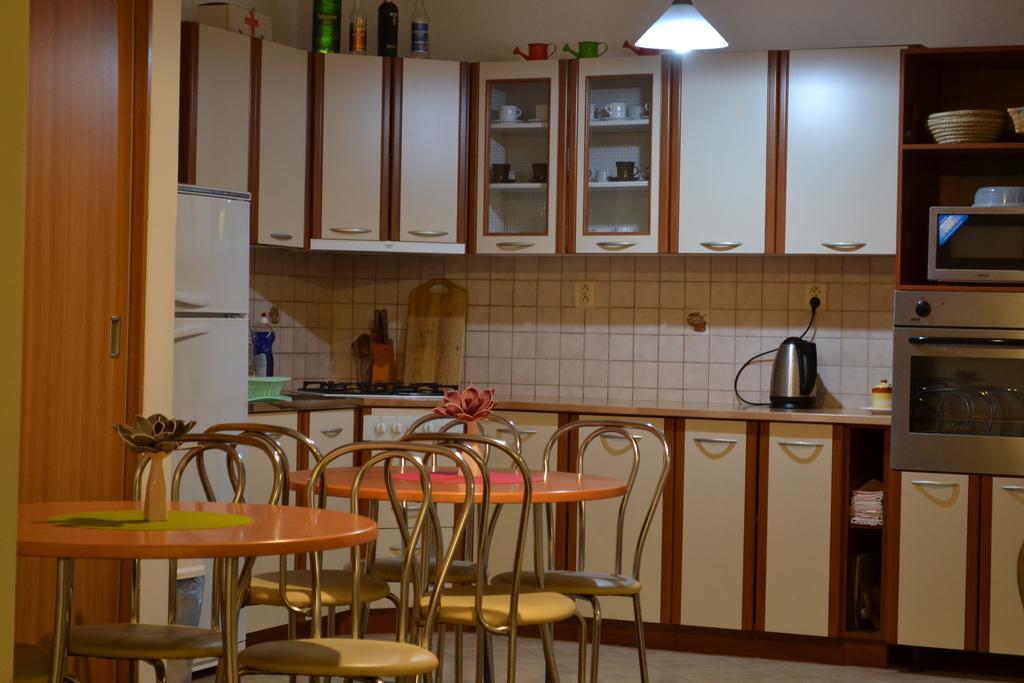 Privat Julia Hotel Vrbov Exterior photo